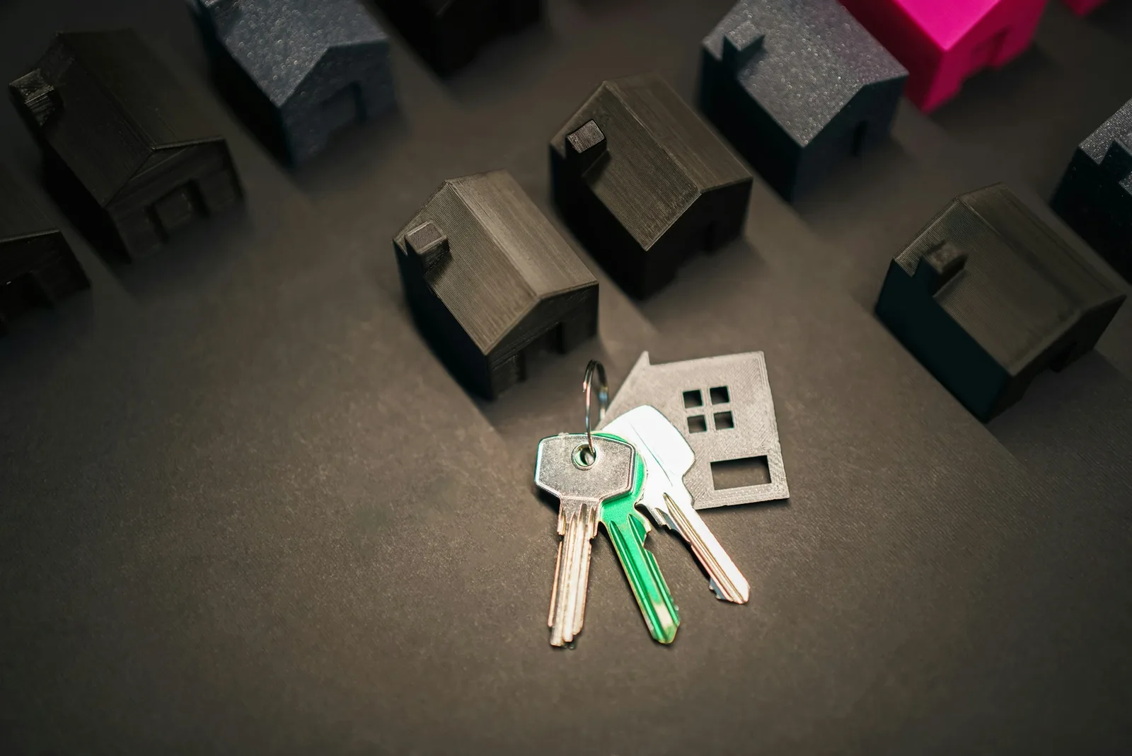 Crisis de vivienda en Nuevo León afecta a familias y empuja a la ciudad difusa
