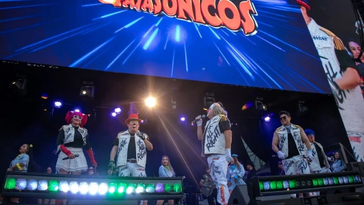 Concierto de Los Payasónicos reúne a 30 mil personas en Parque Fundidora