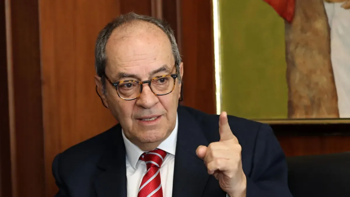 Revaluación del peso y altas tasas de interés, riesgos para la economía colombiana