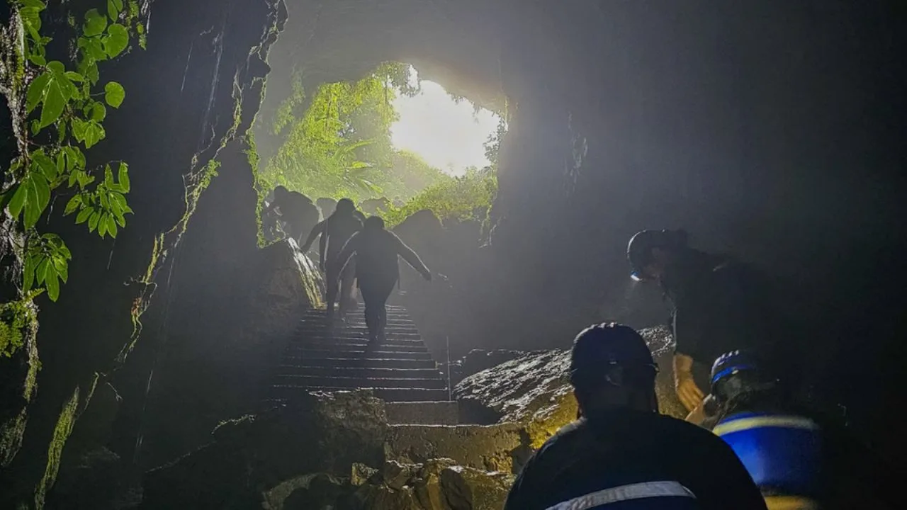 Encuentran a un integrante de familia desaparecida en gruta de Puebla