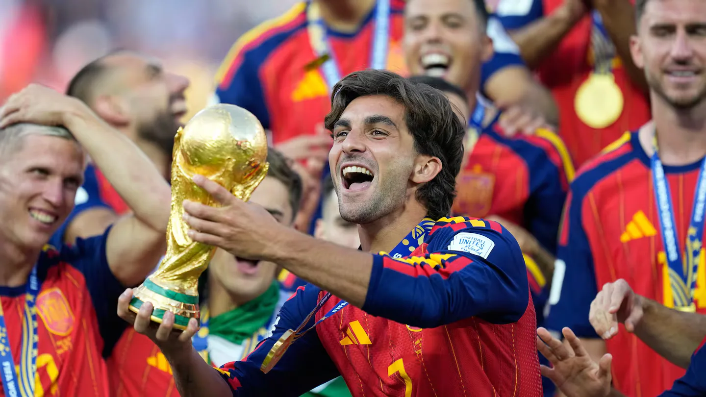 PSG busca fichar a Ferran Torres del Barcelona; decisión depende del jugador