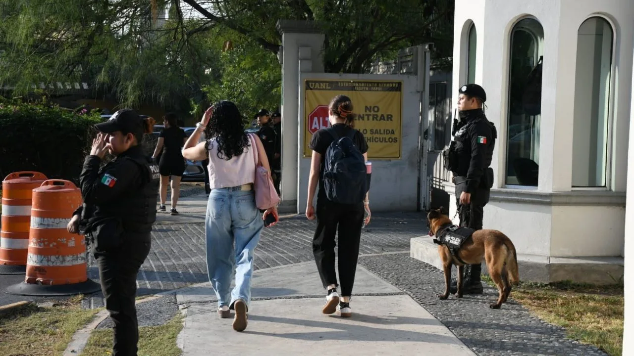 Refuerzan seguridad en la UANL ante el regreso a clases