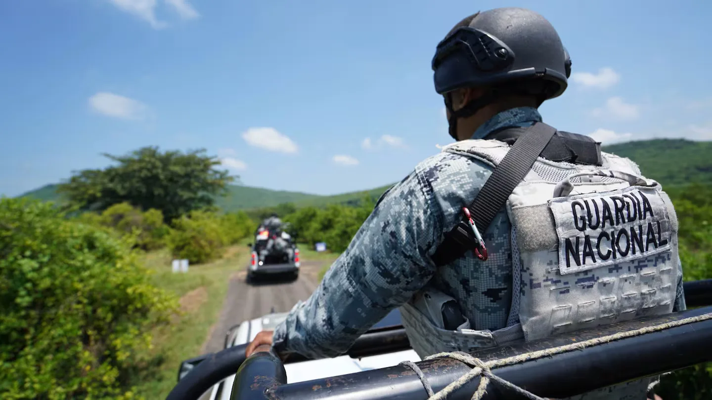 Ejército y Guardia Nacional refuerzan seguridad en zonas aguacateras de Michoacán