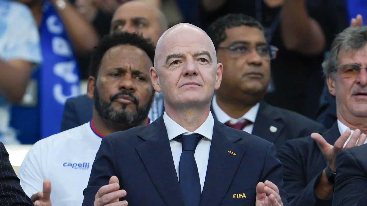FIFA defiende a Gianni Infantino ante acusaciones de desestabilización
