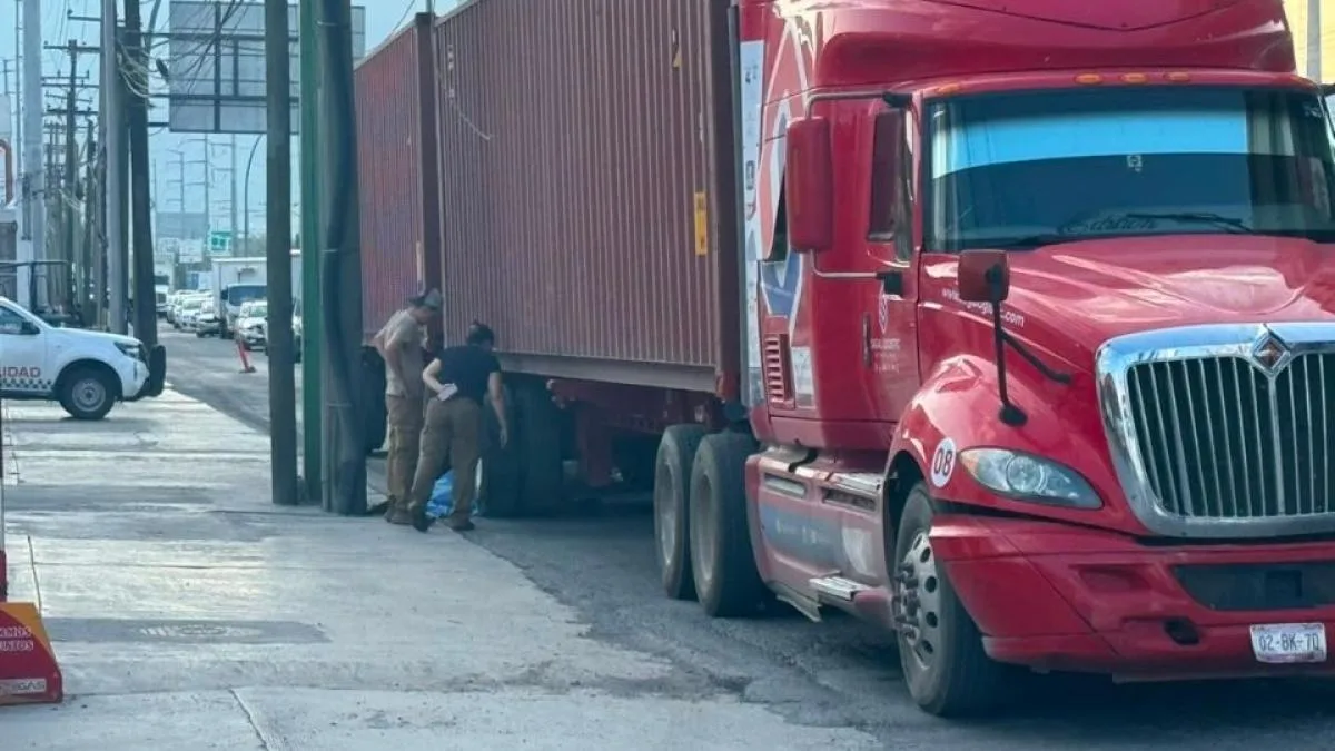 Vinculan a proceso a hombre por empujar a adulto mayor que murió arrollado en Monterrey