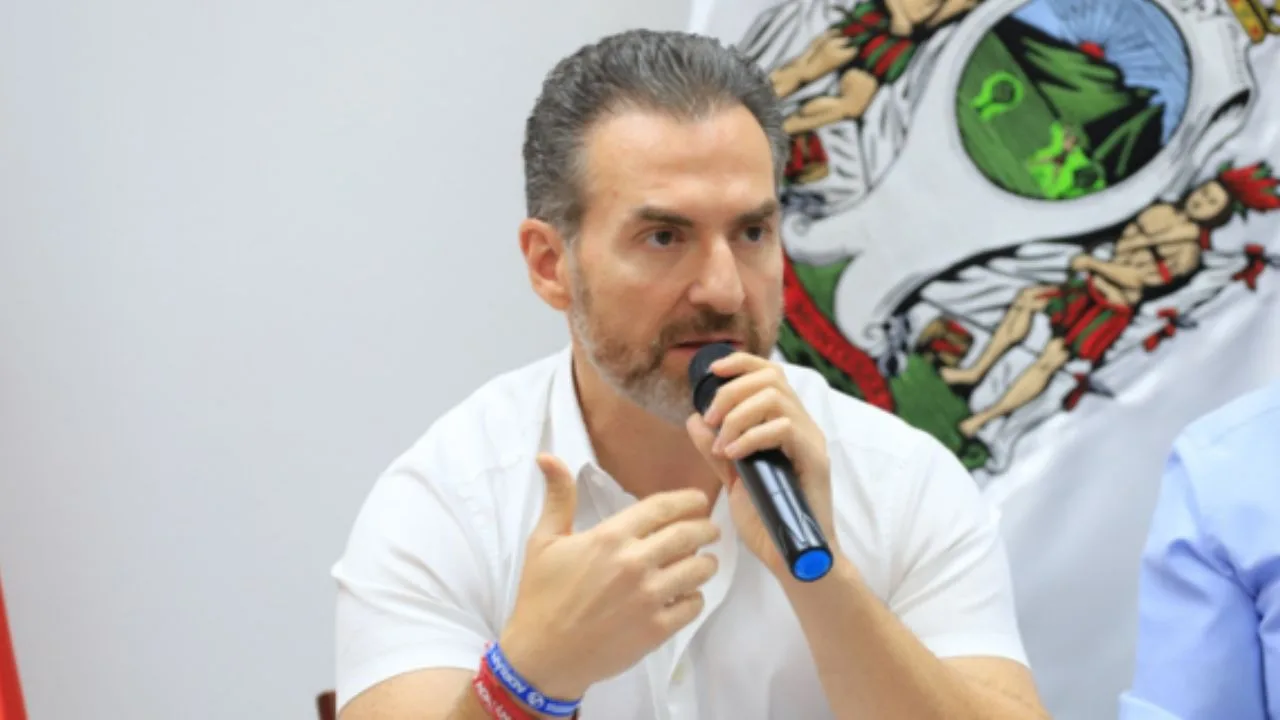 El PAN NL aclara su postura sobre la candidatura de Adrián de la Garza para 2027