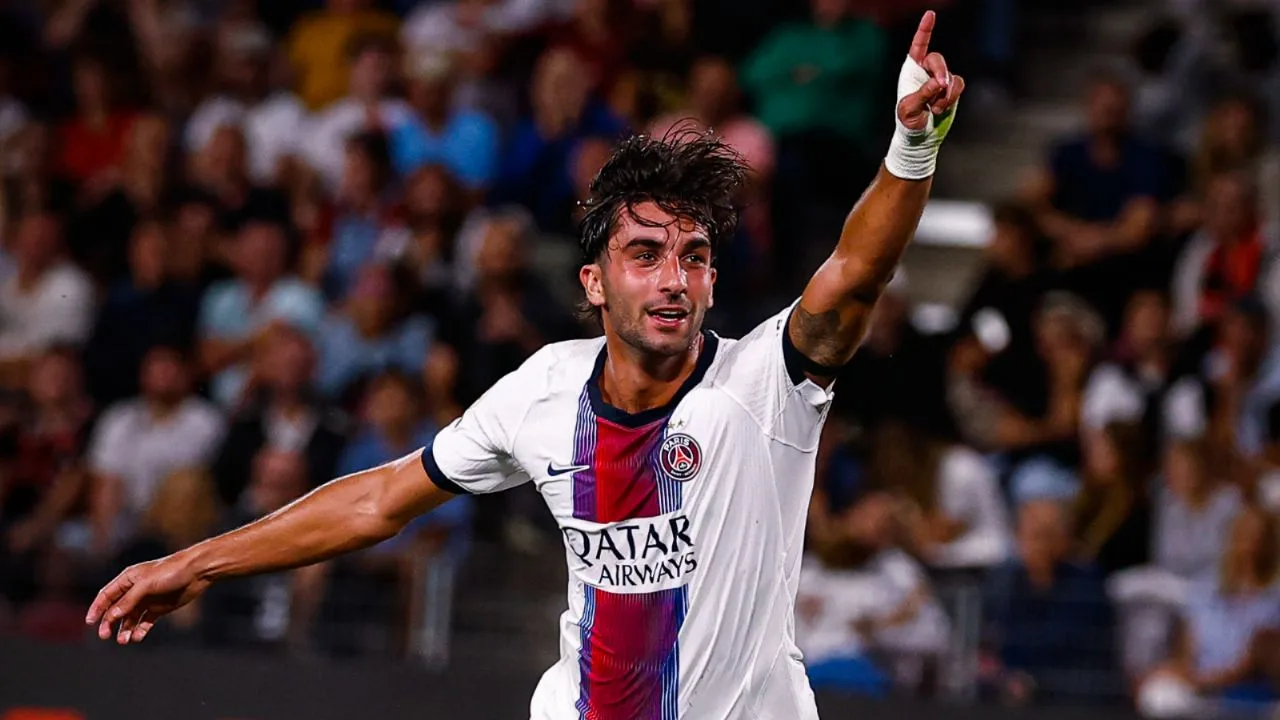 Ferran Torres brilla en su debut y rescata un empate para el PSG ante Rennes