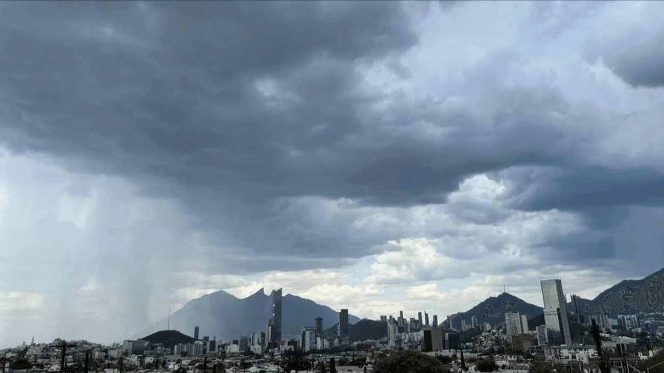 Nuevo León se alista para lluvias por el ingreso del Frente Frío 1