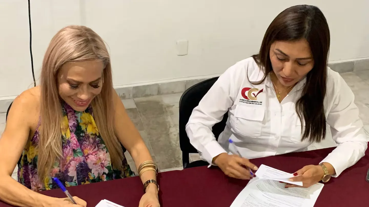 Cancún ofrece 26 convenios académicos para trabajadores municipales