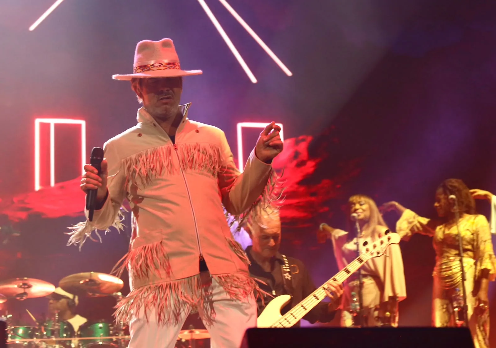 Jamiroquai ofrece un concierto inolvidable en Monterrey tras siete años de espera
