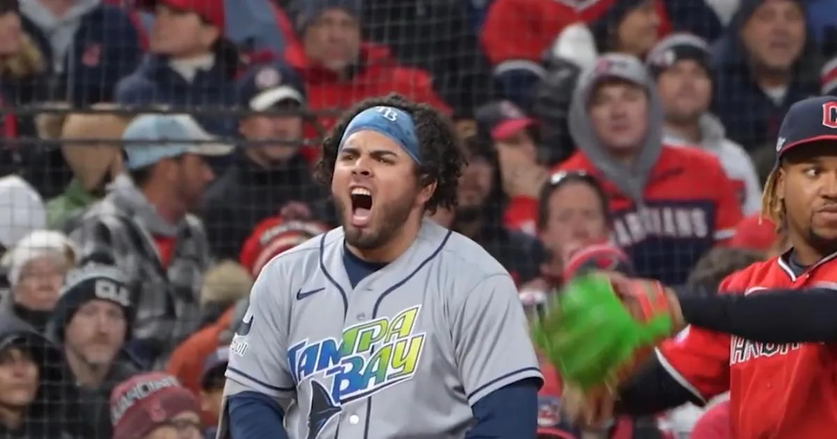 Jonathan Aranda brilla en victoria de Rays y empata la serie ante Cleveland