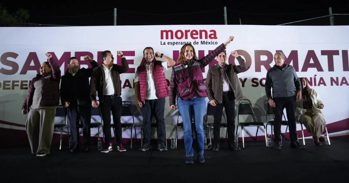 Clara Luz Flores llama a la unidad en Morena durante asamblea en Santa Catarina
