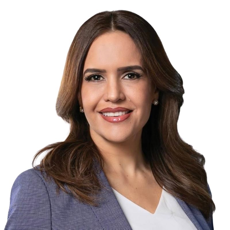 Clara Luz Flores